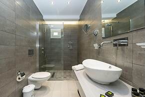 Milonas House Apartments