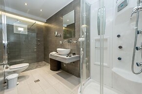 Milonas House Apartments