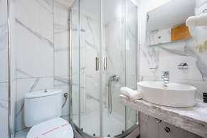 Milonas House Apartments