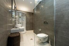 Milonas House Apartments