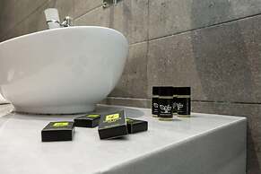 Milonas House Apartments