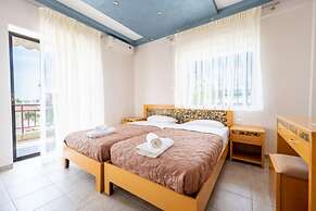 Milonas House Apartments