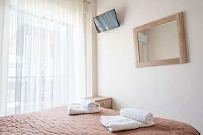 Milonas House Apartments