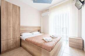 Milonas House Apartments