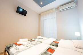 Milonas House Apartments