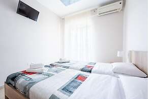 Milonas House Apartments