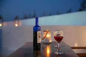 Sun Angelos Oia - Luxury Cave Suites