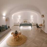 Sun Angelos Oia - Luxury Cave Suites