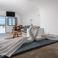 Sun Angelos Oia - Luxury Cave Suites