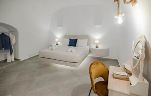 Sun Angelos Oia - Luxury Cave Suites