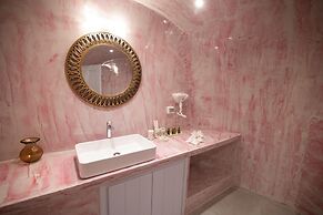 Sun Angelos Oia - Luxury Cave Suites