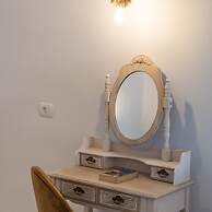 Sun Angelos Oia - Luxury Cave Suites