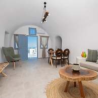 Sun Angelos Oia - Luxury Cave Suites