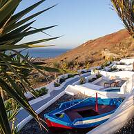 Sun Angelos Oia - Luxury Cave Suites