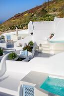Sun Angelos Oia - Luxury Cave Suites