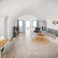 Sun Angelos Oia - Luxury Cave Suites