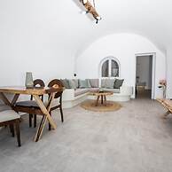 Sun Angelos Oia - Luxury Cave Suites