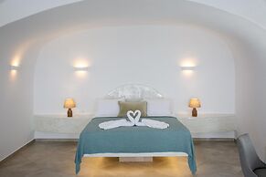 Sun Angelos Oia - Luxury Cave Suites