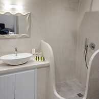 Sun Angelos Oia - Luxury Cave Suites