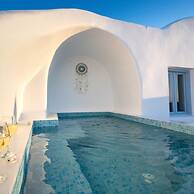 Sun Angelos Oia - Luxury Cave Suites