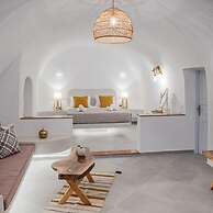 Sun Angelos Oia - Luxury Cave Suites