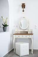 Sun Angelos Oia - Luxury Cave Suites