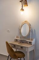 Sun Angelos Oia - Luxury Cave Suites