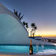 Sun Angelos Oia - Luxury Cave Suites