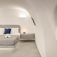 Sun Angelos Oia - Luxury Cave Suites