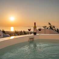 Sun Angelos Oia - Luxury Cave Suites