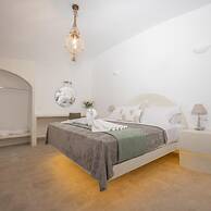 Sun Angelos Oia - Luxury Cave Suites