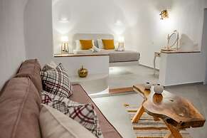 Sun Angelos Oia - Luxury Cave Suites