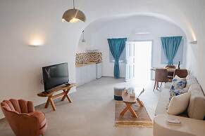 Sun Angelos Oia - Luxury Cave Suites