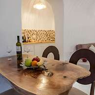 Sun Angelos Oia - Luxury Cave Suites