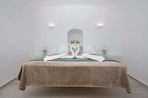 Sun Angelos Oia - Luxury Cave Suites