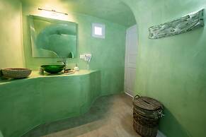 Sun Angelos Oia - Luxury Cave Suites
