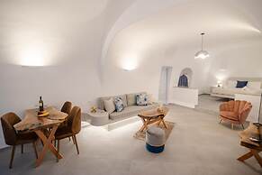 Sun Angelos Oia - Luxury Cave Suites