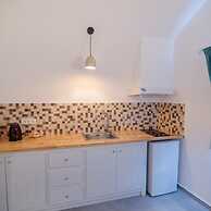 Sun Angelos Oia - Luxury Cave Suites