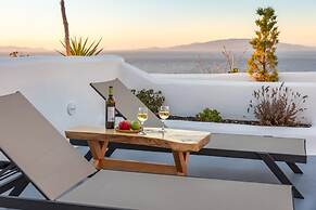 Sun Angelos Oia - Luxury Cave Suites