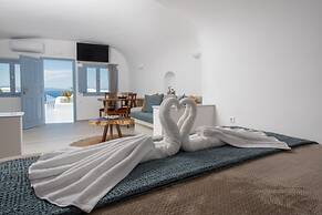 Sun Angelos Oia - Luxury Cave Suites