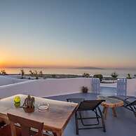 Sun Angelos Oia - Luxury Cave Suites