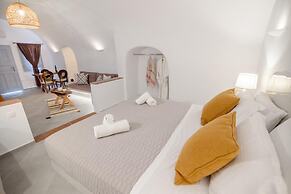 Sun Angelos Oia - Luxury Cave Suites