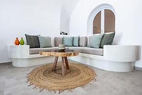 Sun Angelos Oia - Luxury Cave Suites