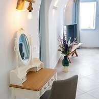 Sun Angelos Oia - Luxury Cave Suites