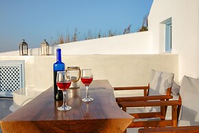 Sun Angelos Oia - Luxury Cave Suites