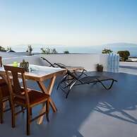 Sun Angelos Oia - Luxury Cave Suites