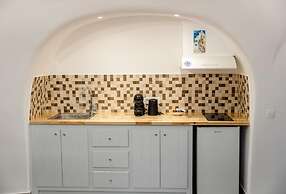 Sun Angelos Oia - Luxury Cave Suites