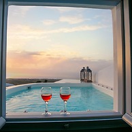 Sun Angelos Oia - Luxury Cave Suites