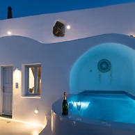 Sun Angelos Oia - Luxury Cave Suites