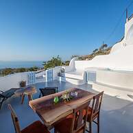 Sun Angelos Oia - Luxury Cave Suites